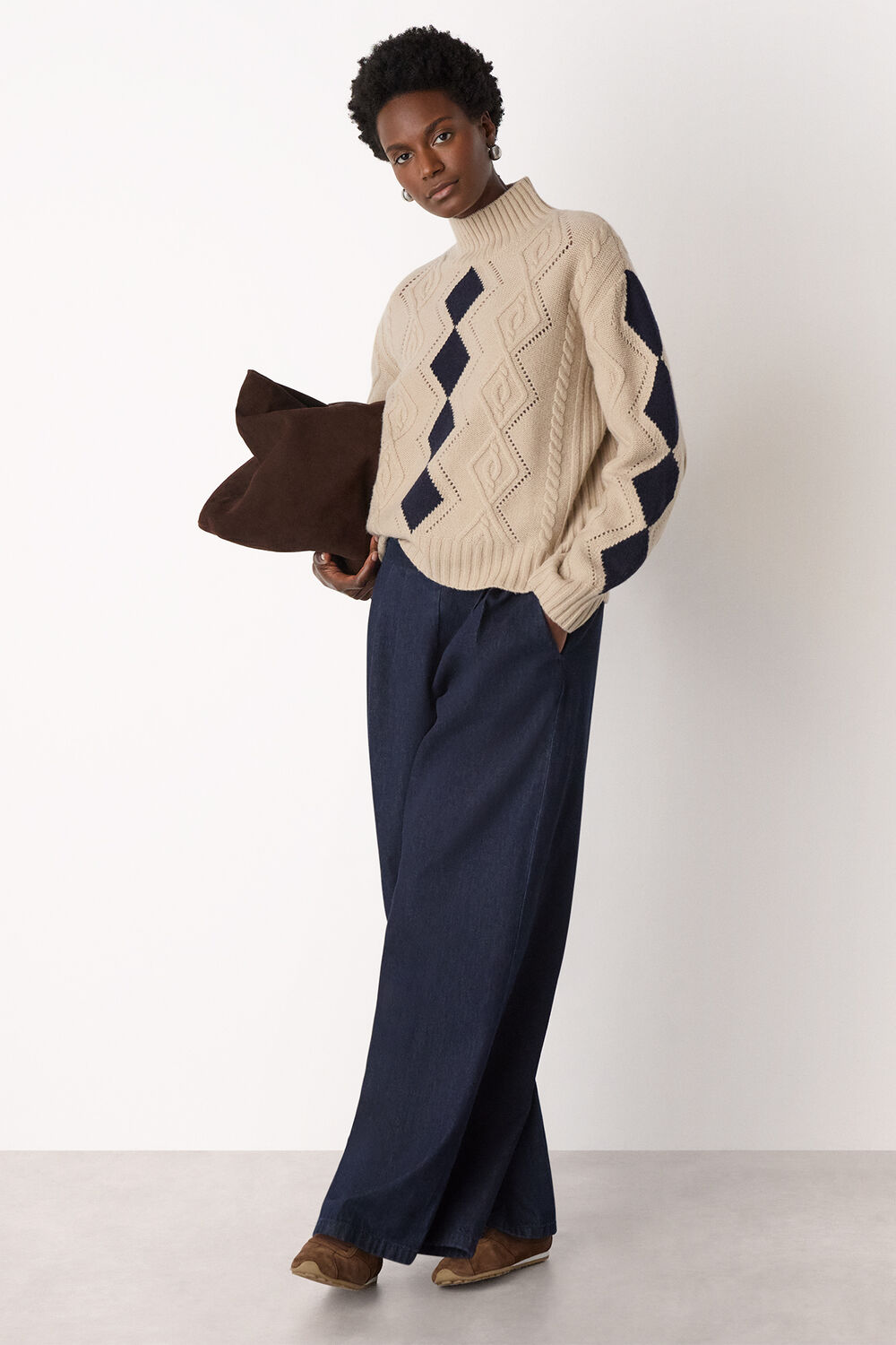 Diamond Cable Wool Detail Knit