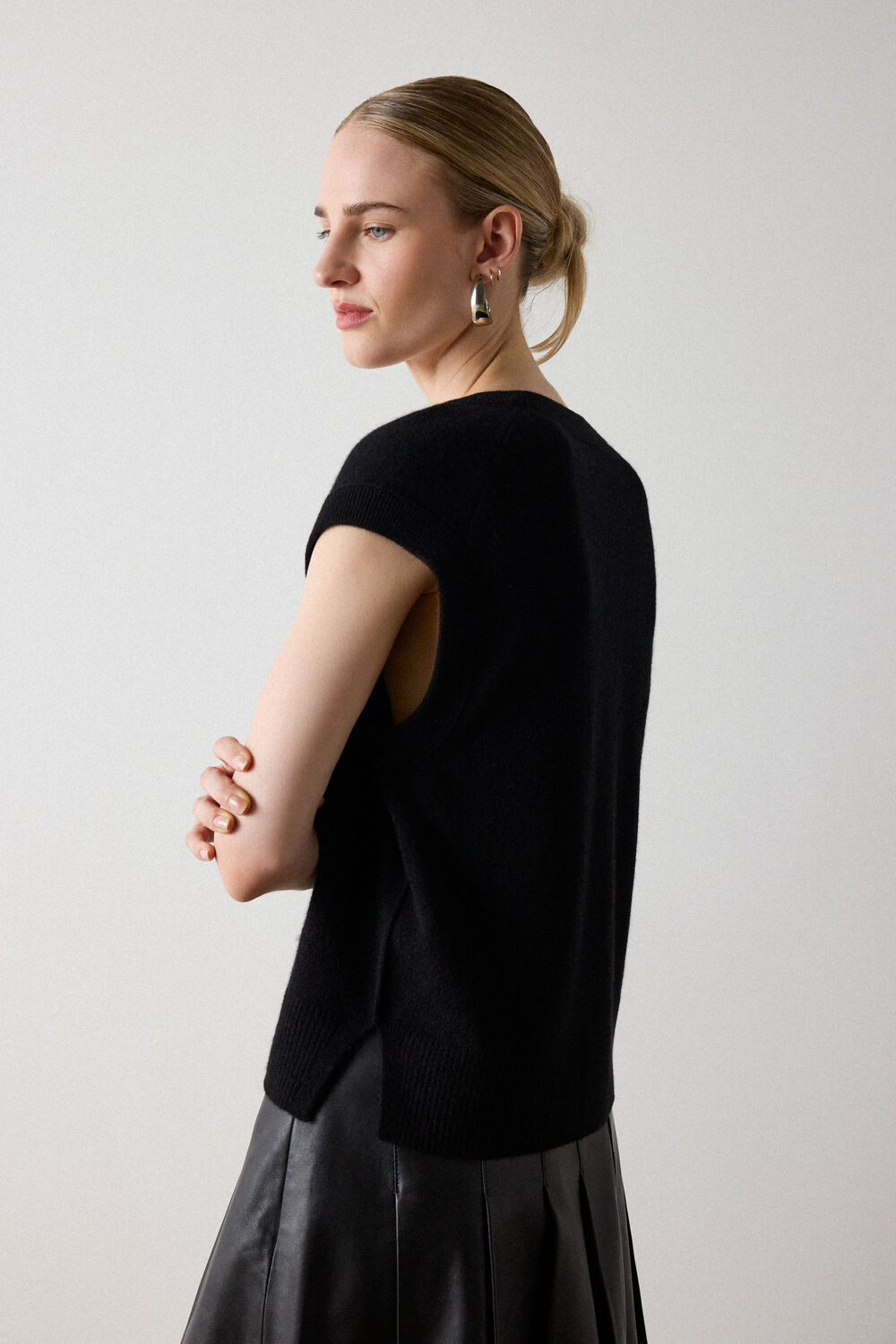 Black Cashmere V Neck Sweater Vest