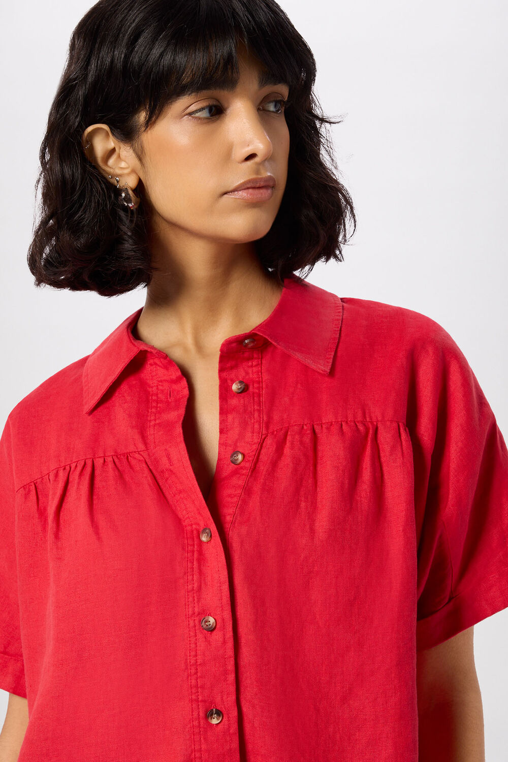 Linen Gathered Shirt