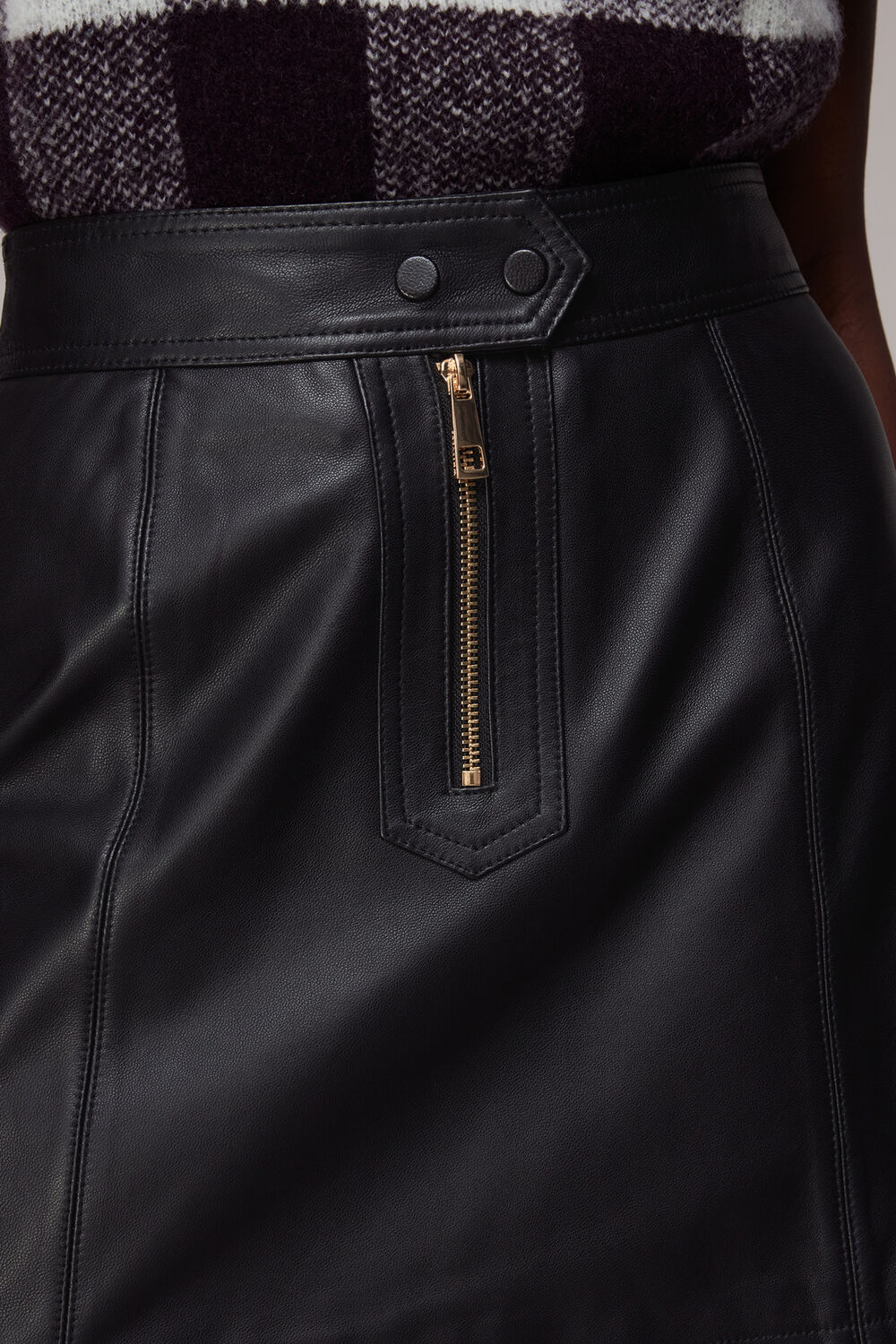 Zip Front Detail Leather Skirt