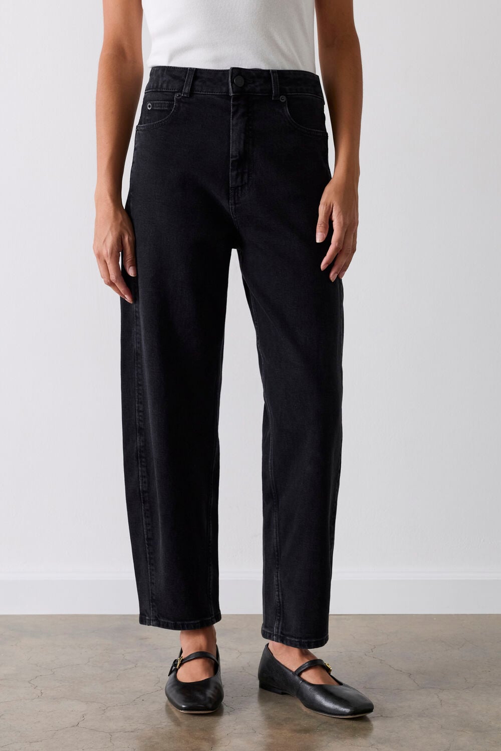 Black Stretch Barrel Leg Jean