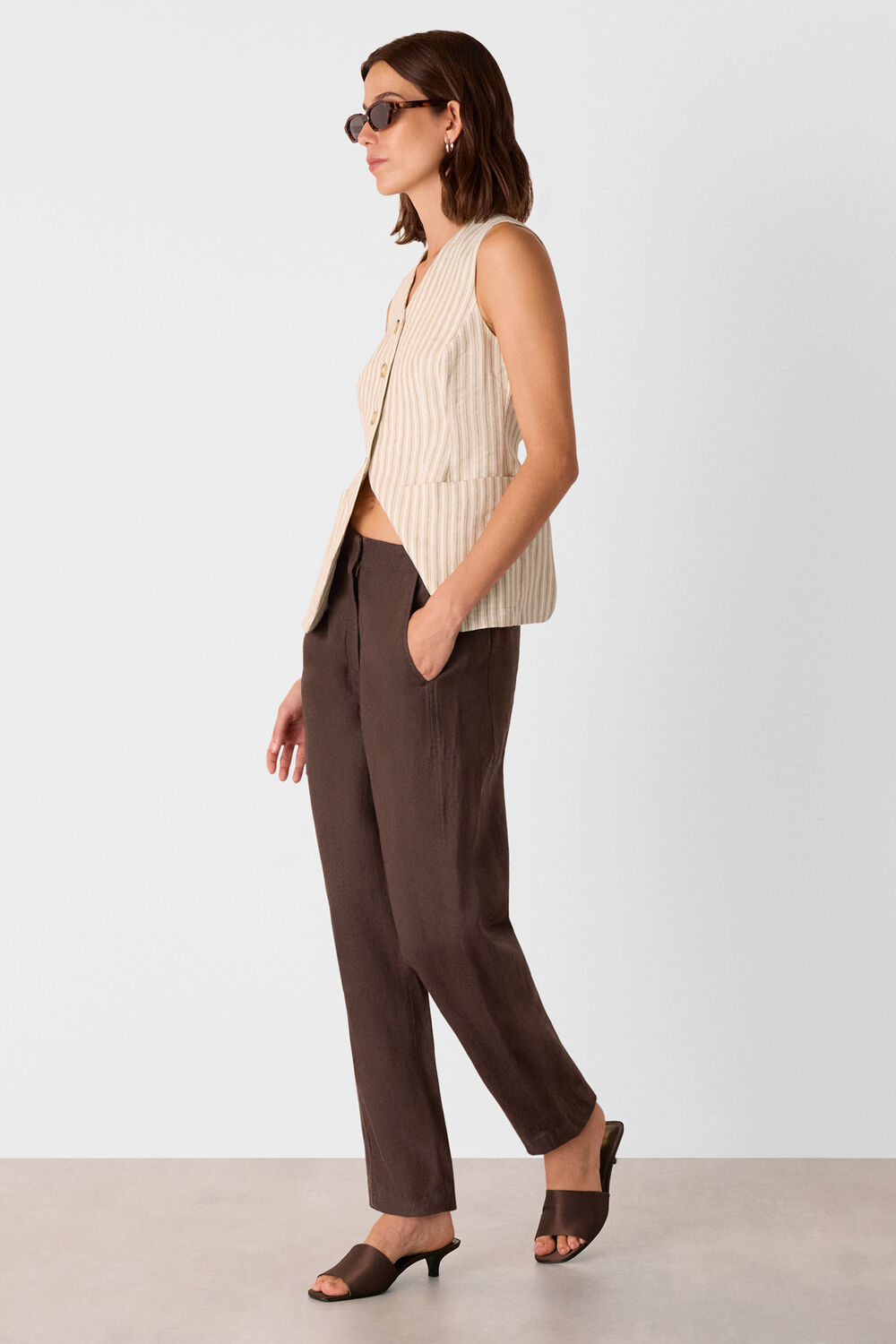 Brown Linen Barrel Trouser