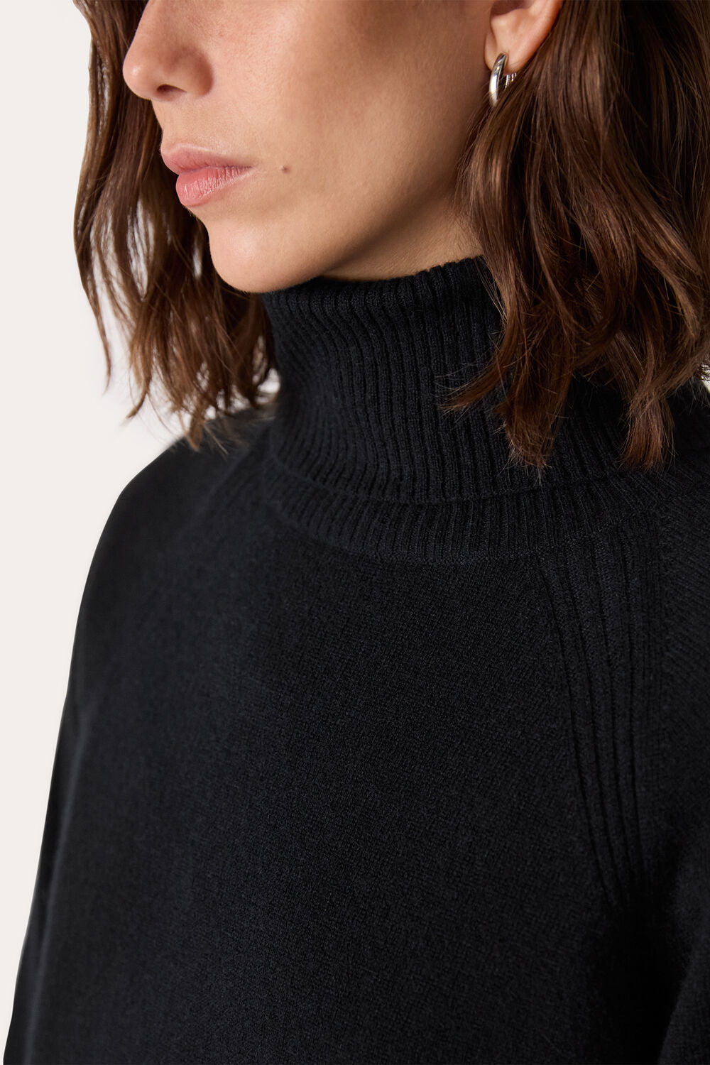 Black Cashmere Turtleneck Sweater