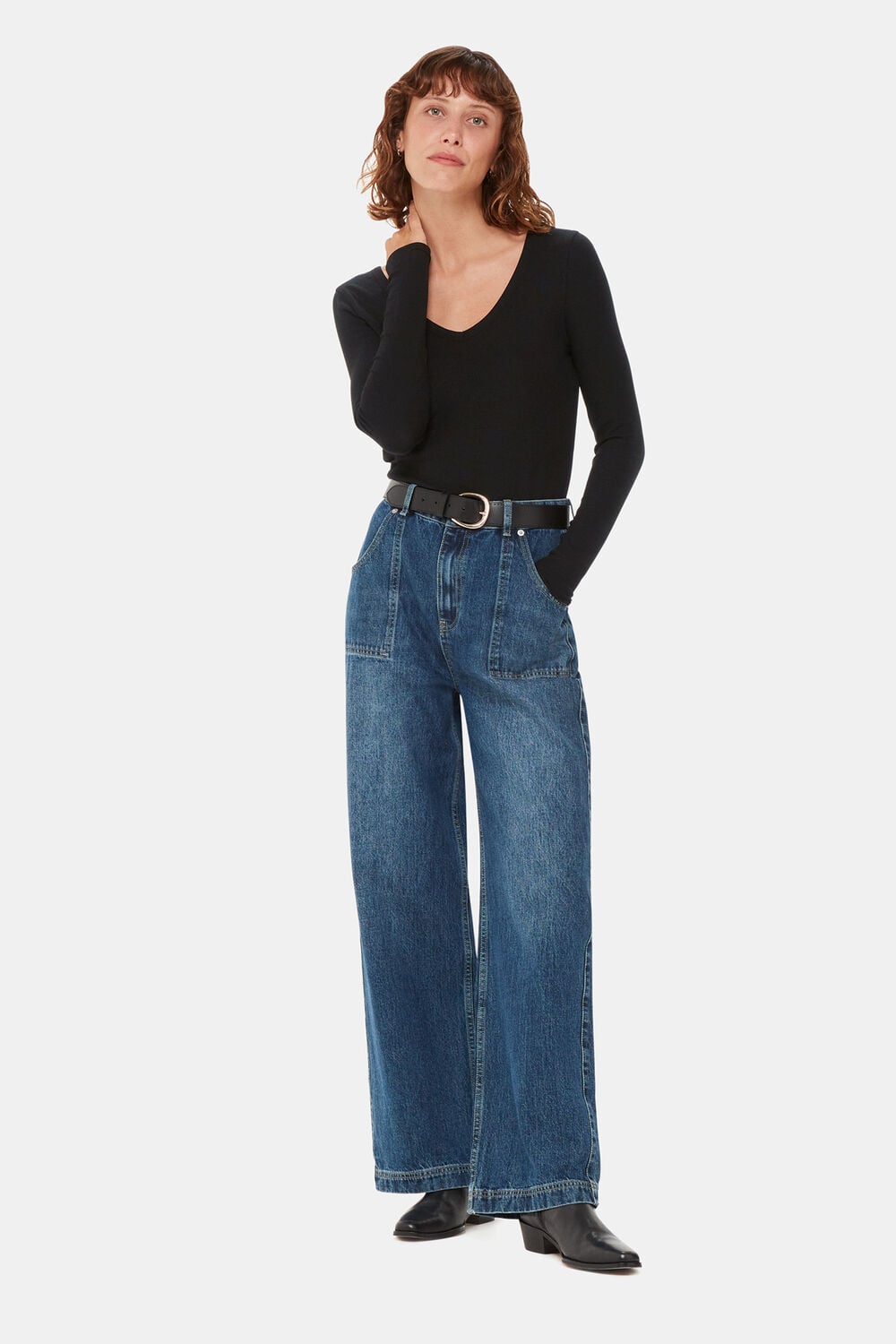 Essential Ribbed V Neck