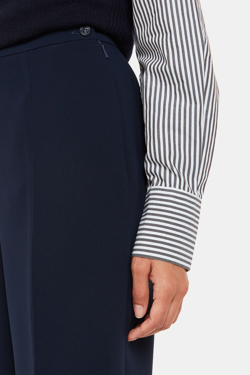 Wide Leg Cropped Trouser