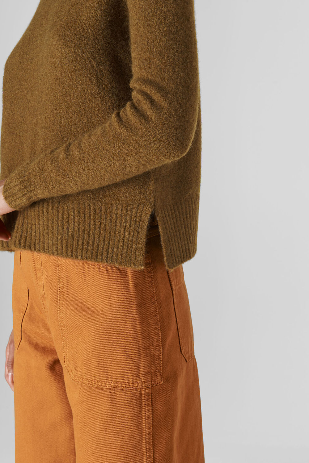 Ribbed Neck Knit Olive