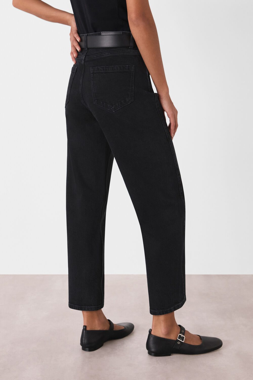 Black Stretch Barrel Leg Jean