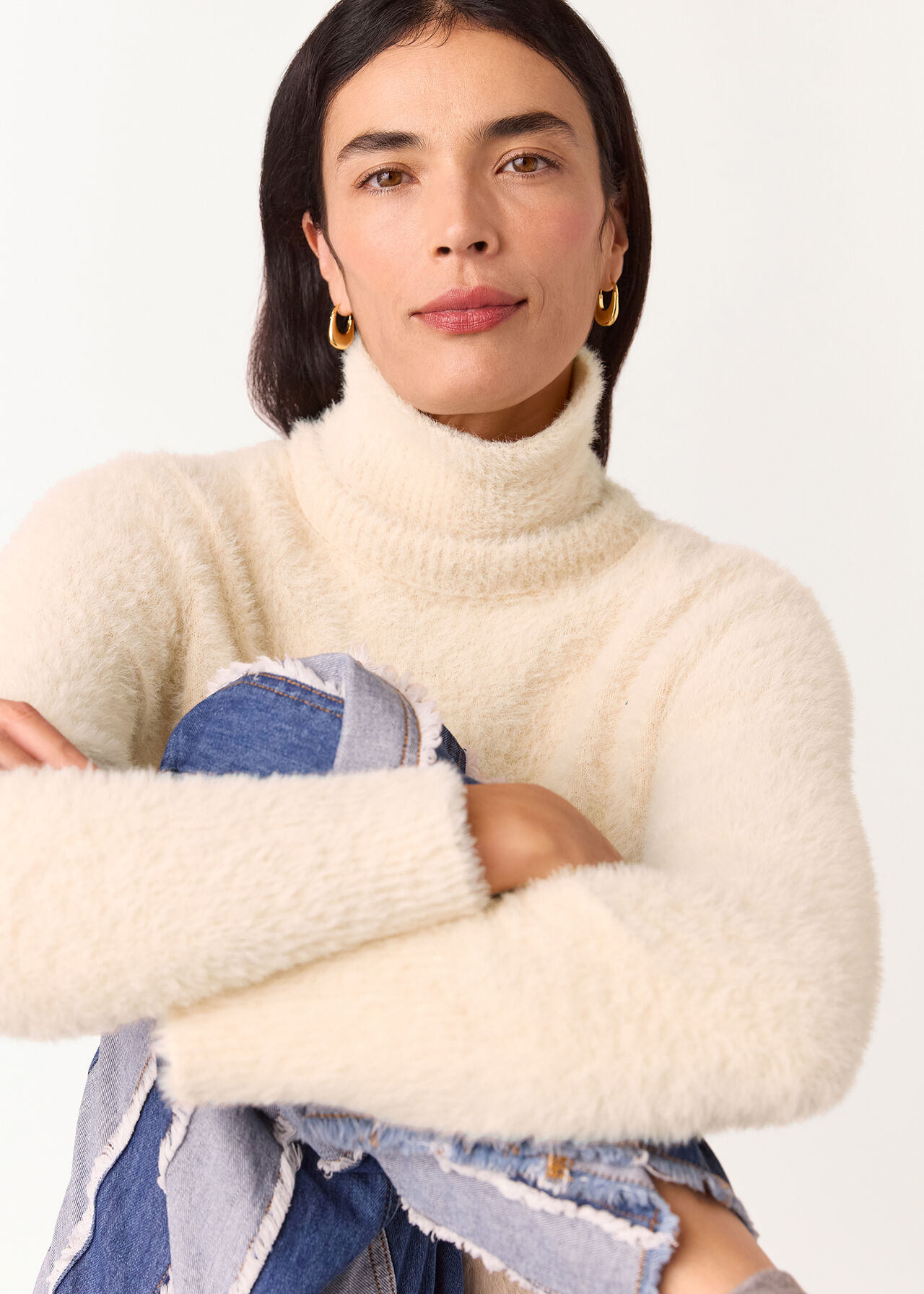 Isla Cropped Fluffy High Neck