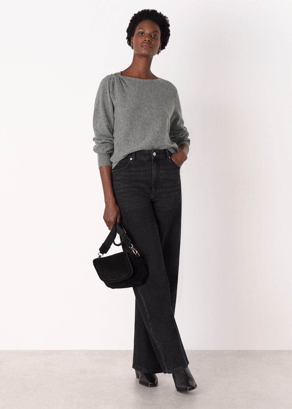 Wool Twist Front Detail Knit