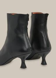 Wade Square Toe Boot