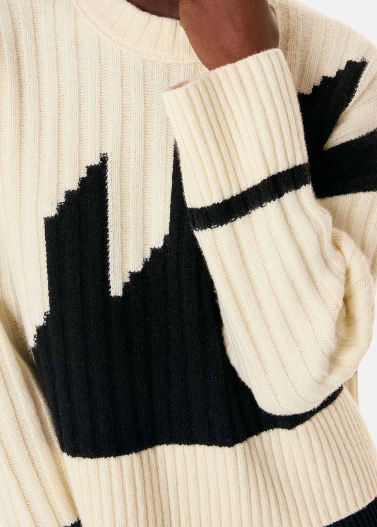Graphic Intarsia Wool Knit