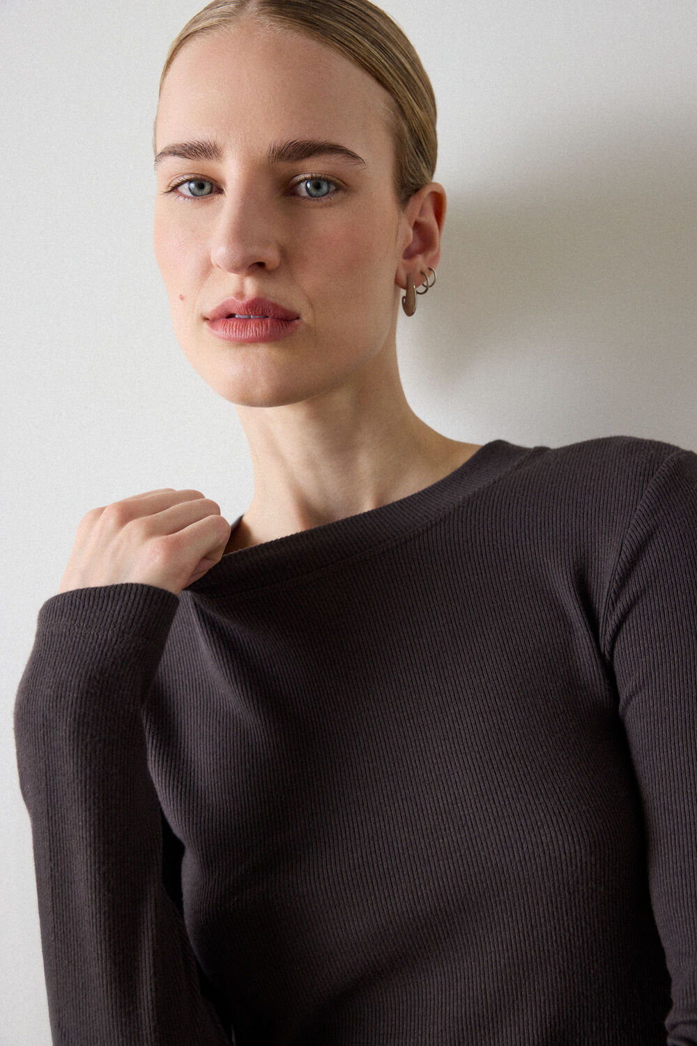 Essential Ribbed Crew
