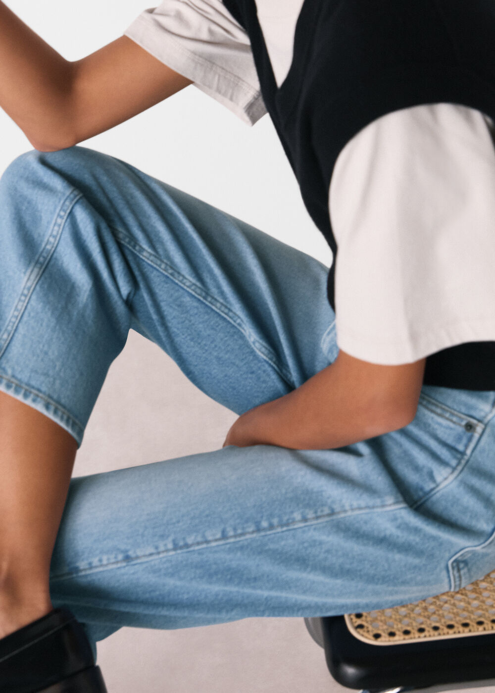 Stretch Barrel Leg Jean