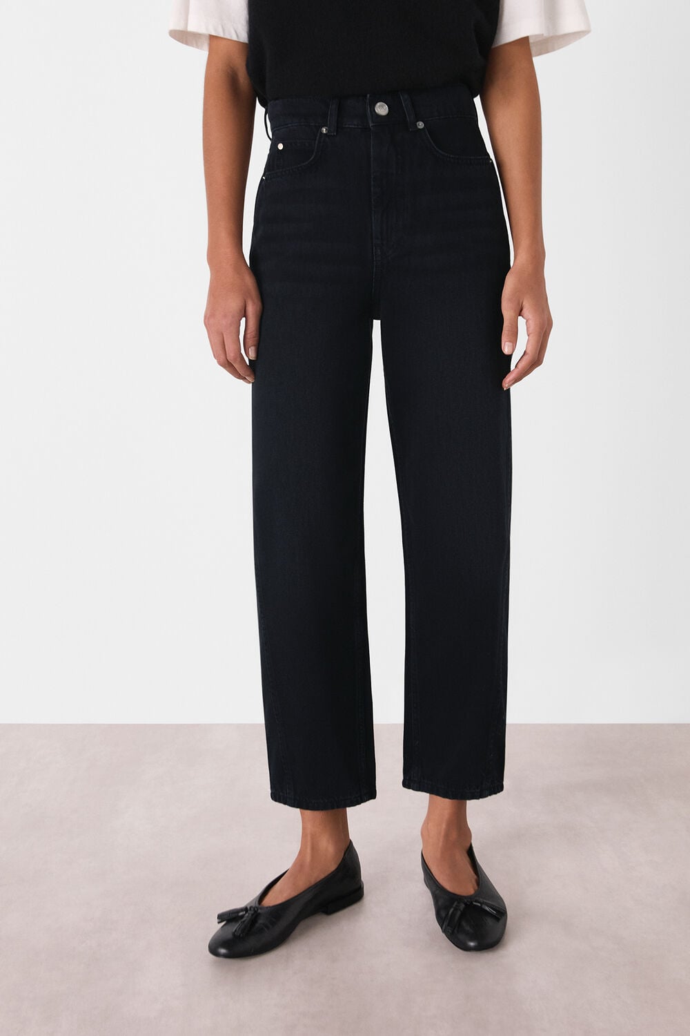 Black Authentic Barrel Leg Jean