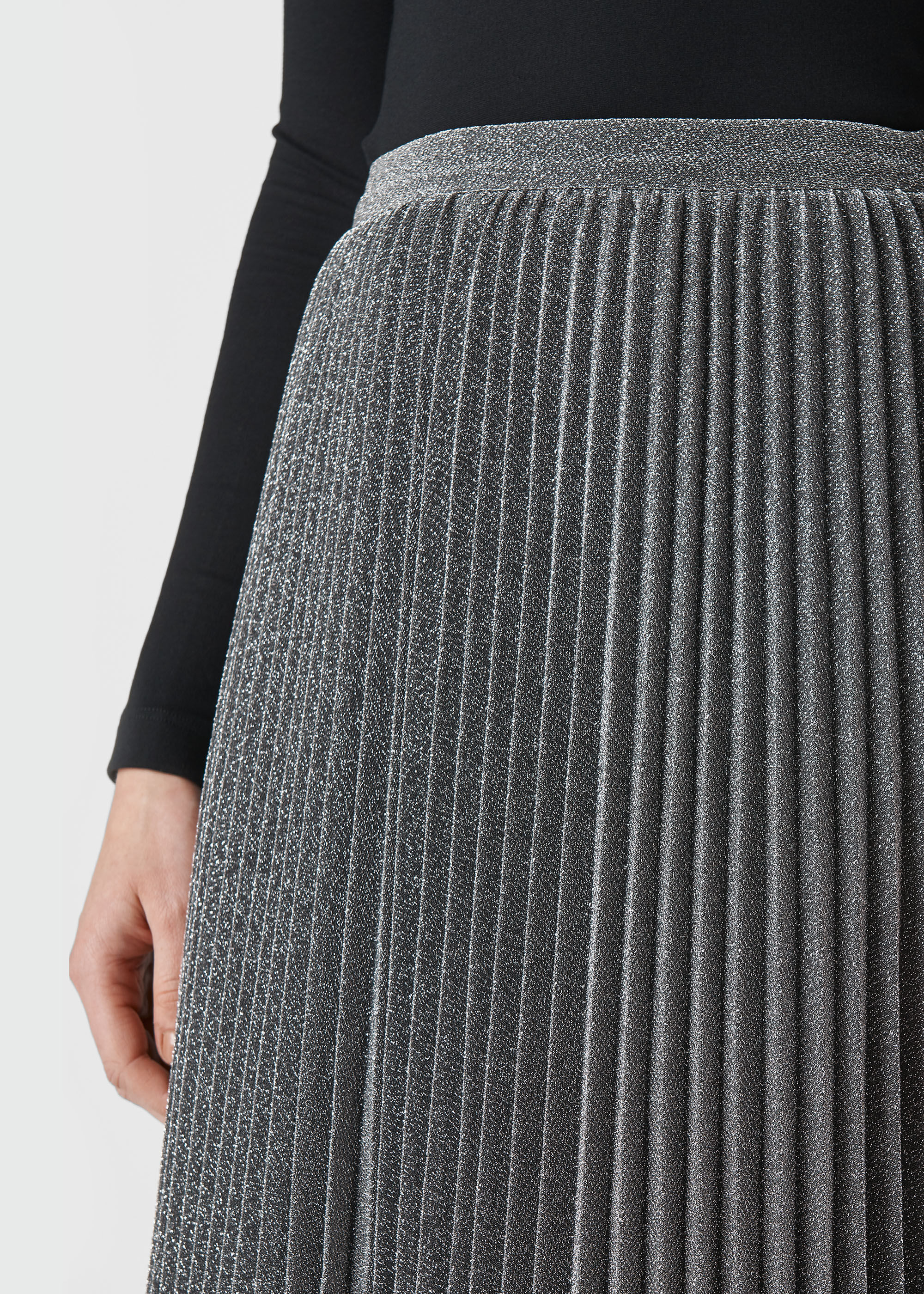 Silver sparkly pleated skirt discount