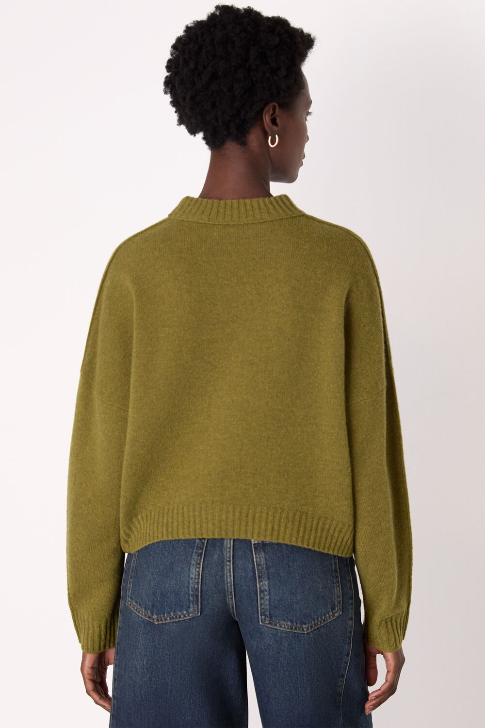 Wool Curved Hem Knit