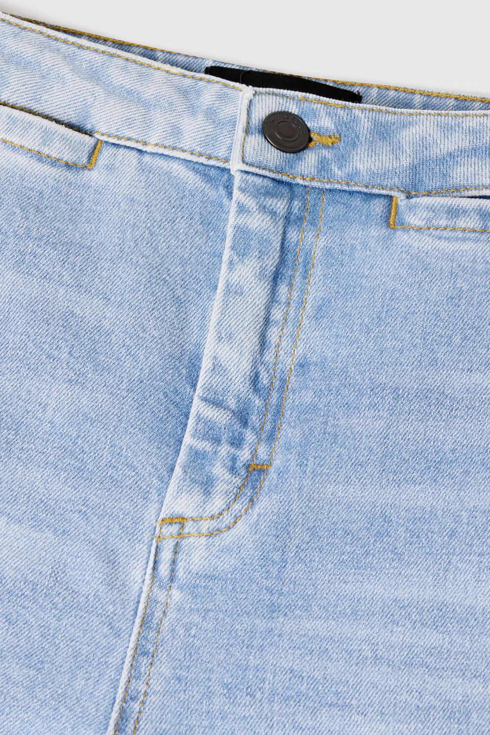 Light Wash Stretch Straight Ankle Jean
