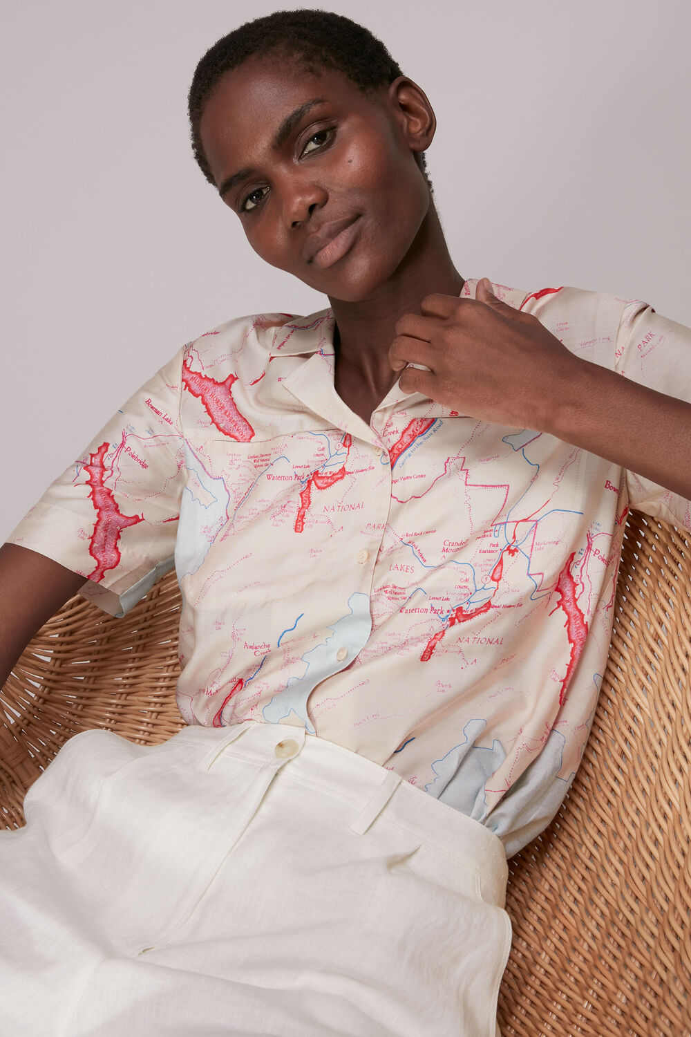 Tailored Linen Bermuda Shorts