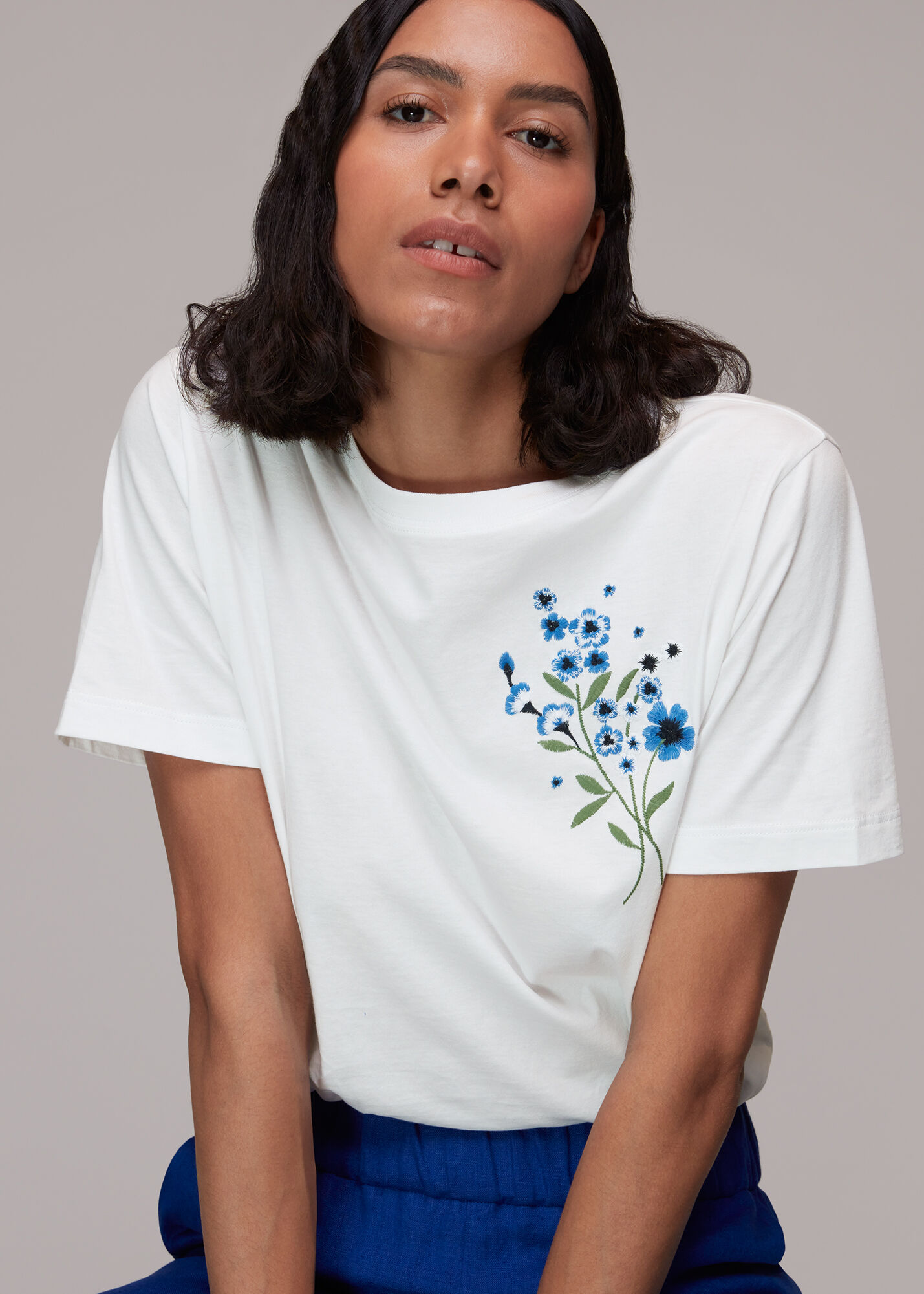 新品 ユウミアリア FLOWER EMBROIDERY T-SHIRT ＄