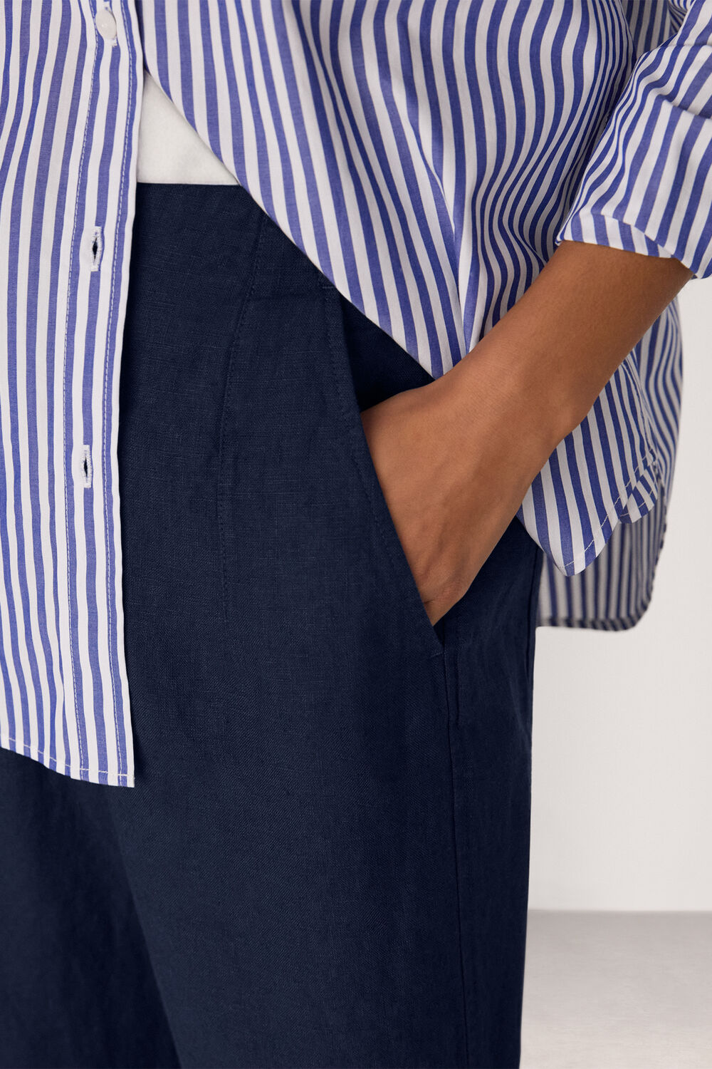 Navy Petite Linen Barrel Trouser
