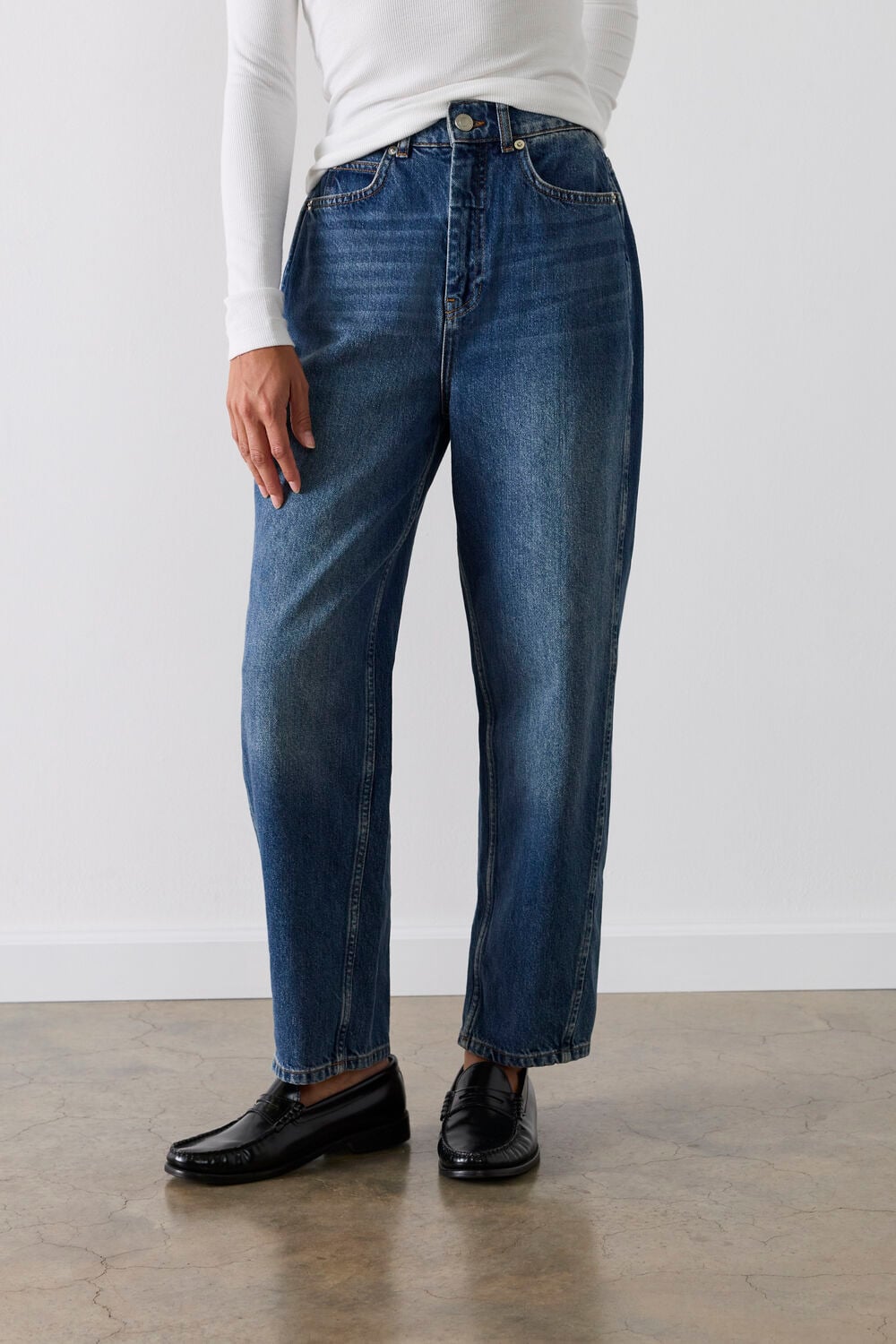 Petite Authentic Barrel Leg Jean