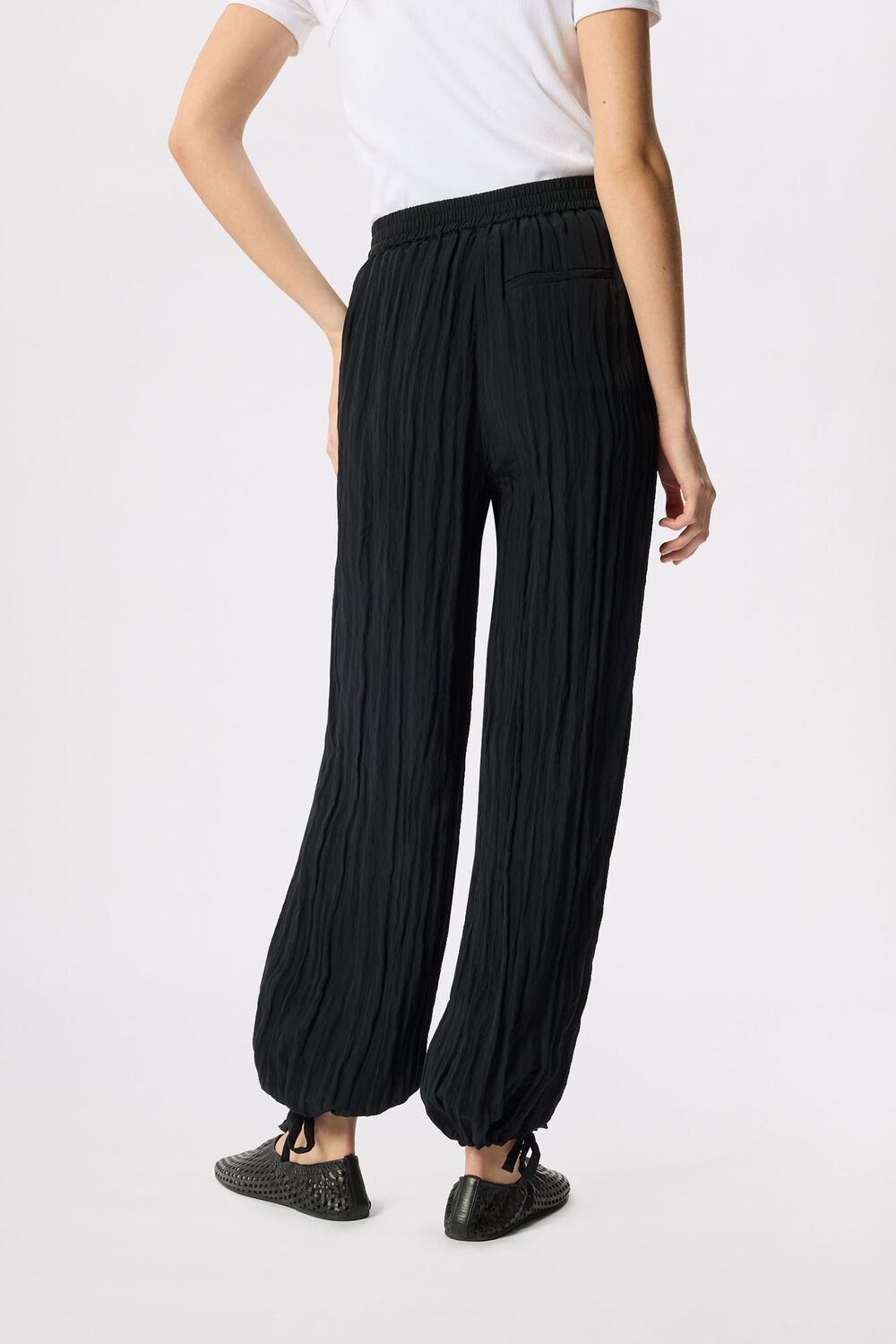 Black Balloon Tie Hem Trousers