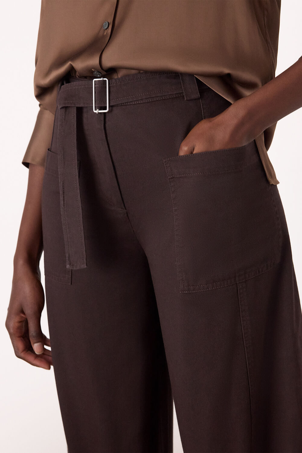 Belted Cotton Barrel Trouser