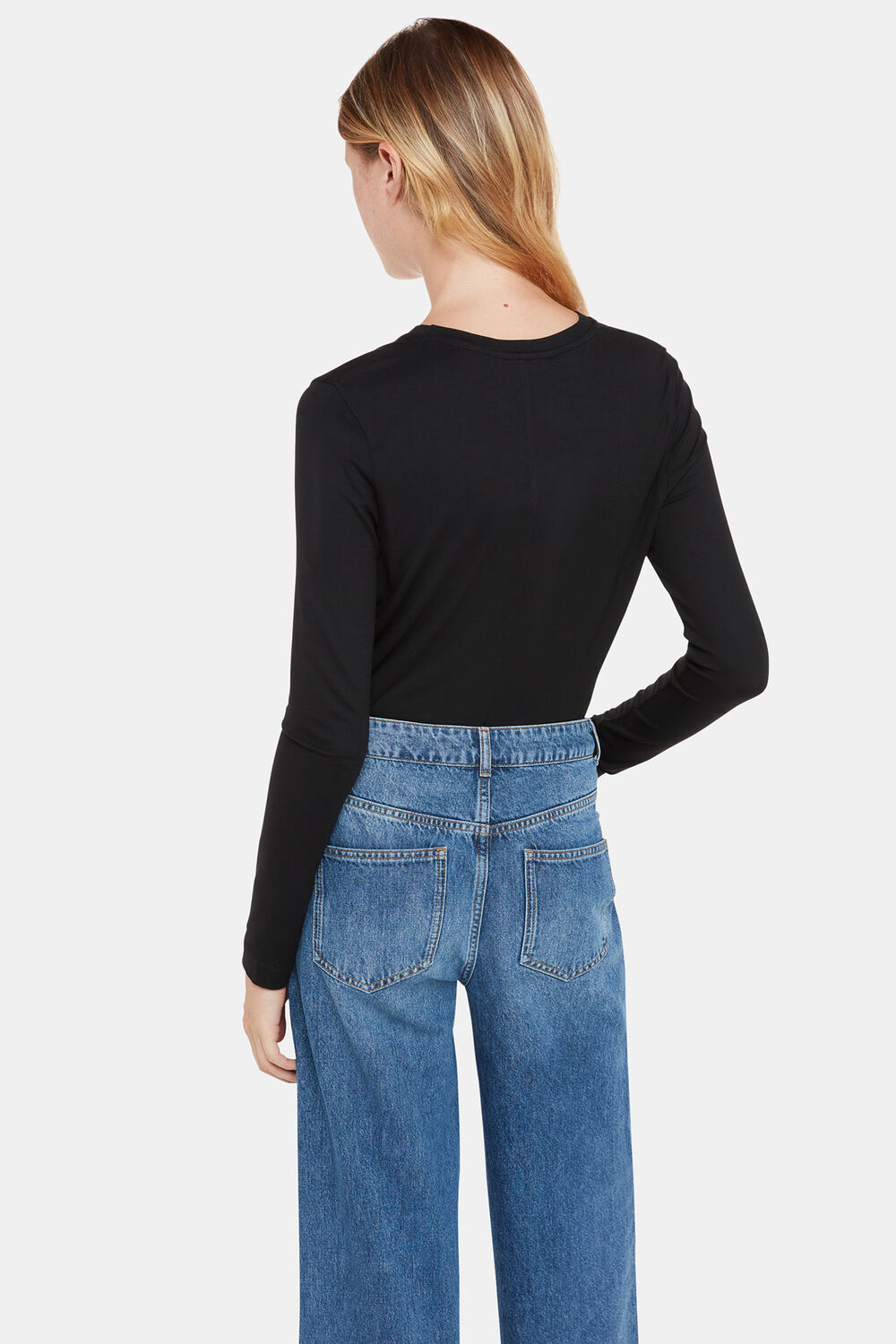 Curve Seam Detail Top