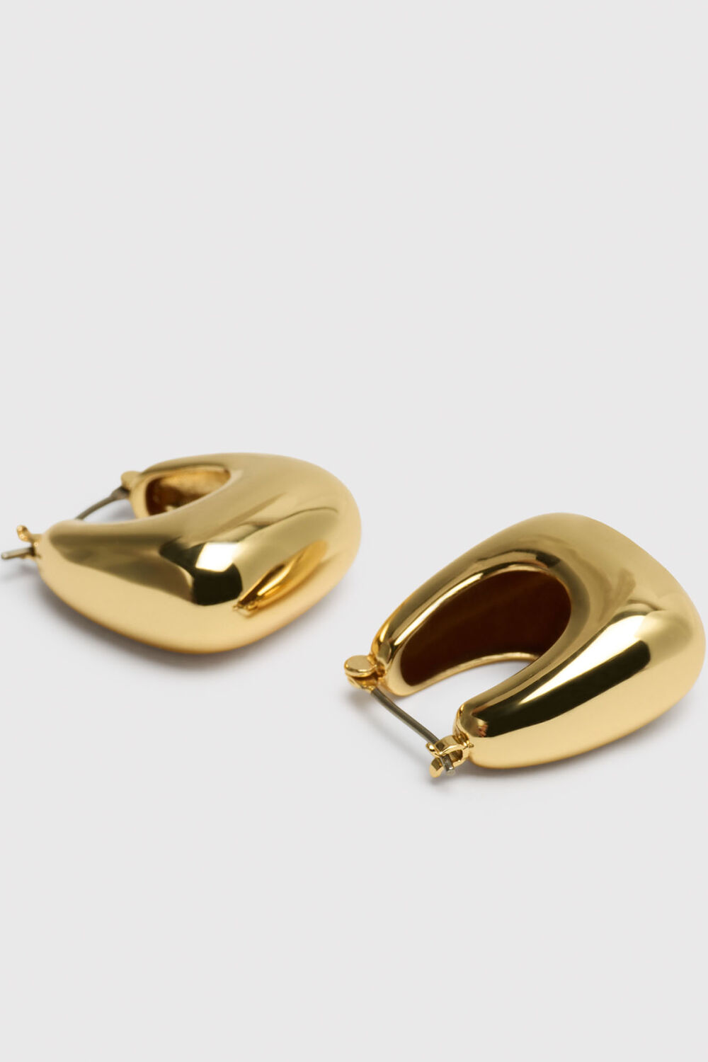 Chunky Curved Square Earring