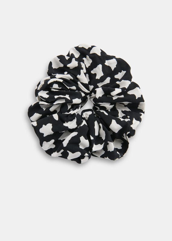 Black Abstract Triangle Scrunchie