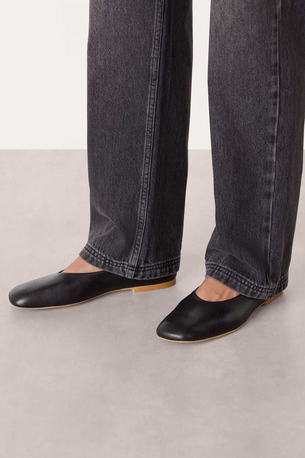 Black Clean Ballet Pump