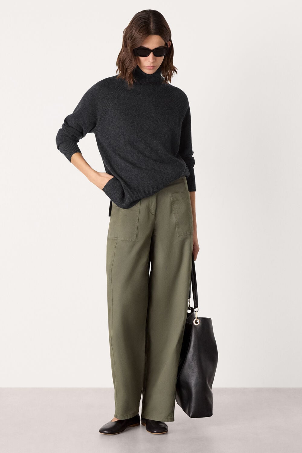 Cashmere Roll Neck