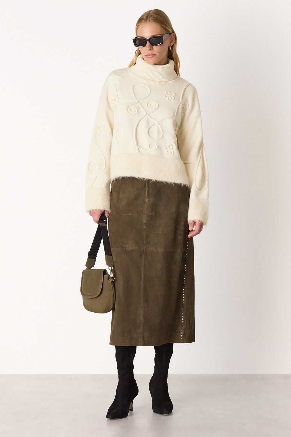Cream Wool Embroidered Floral Jumper