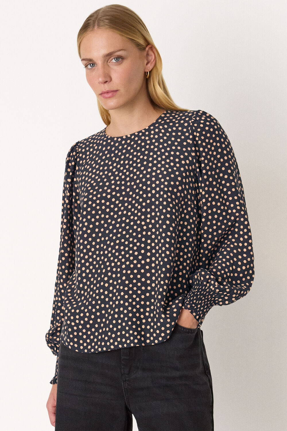 Spot Shirred Cuff Blouse