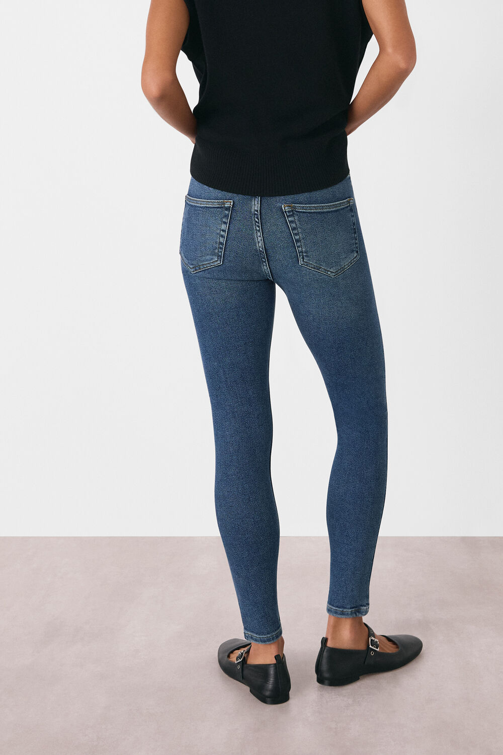 Denim Stretch Sculpted Skinny Jean