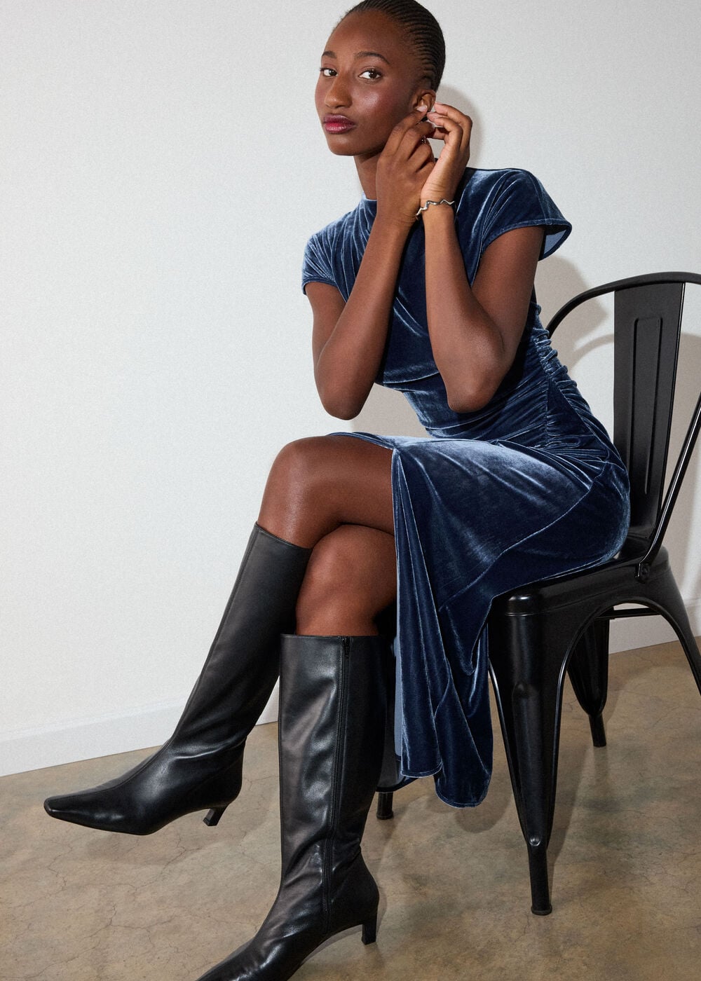 Navy Petite Velvet Ruched Midi Dress