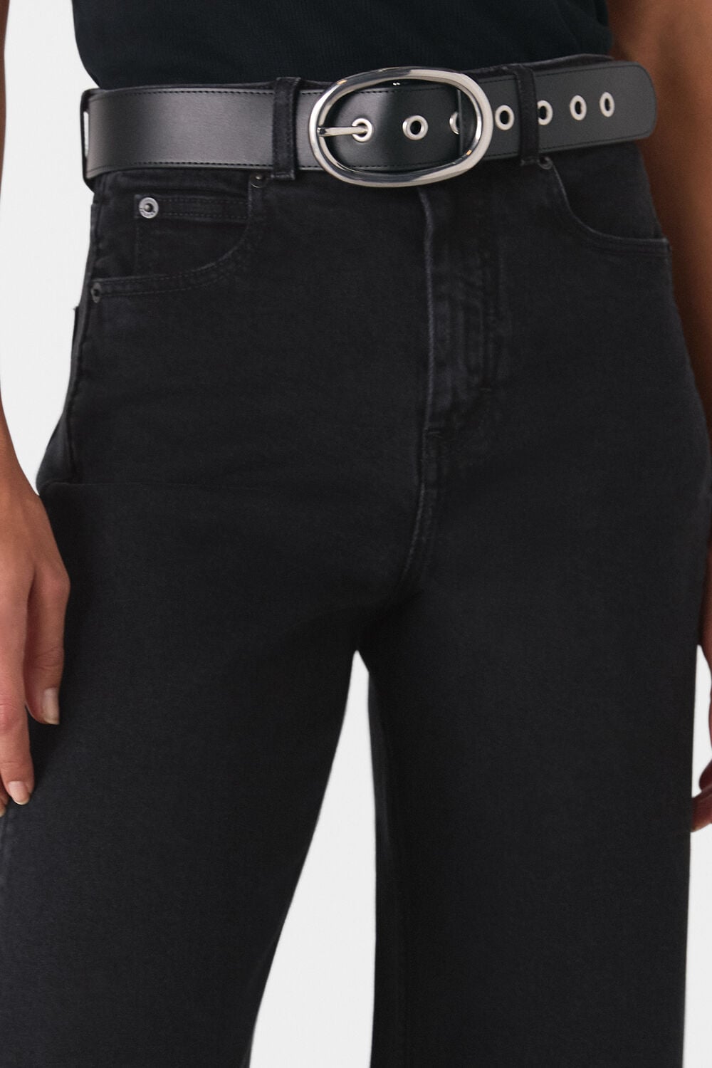 Black Stretch Barrel Leg Jean