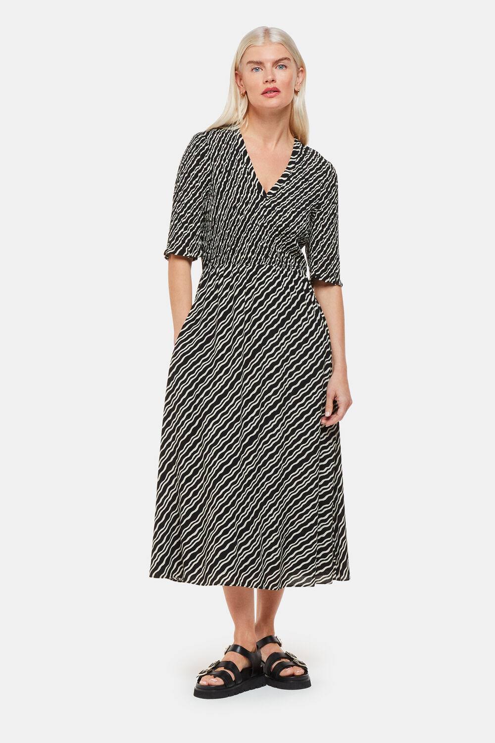 Black Petite Diagonal Ripple Shirred Dress