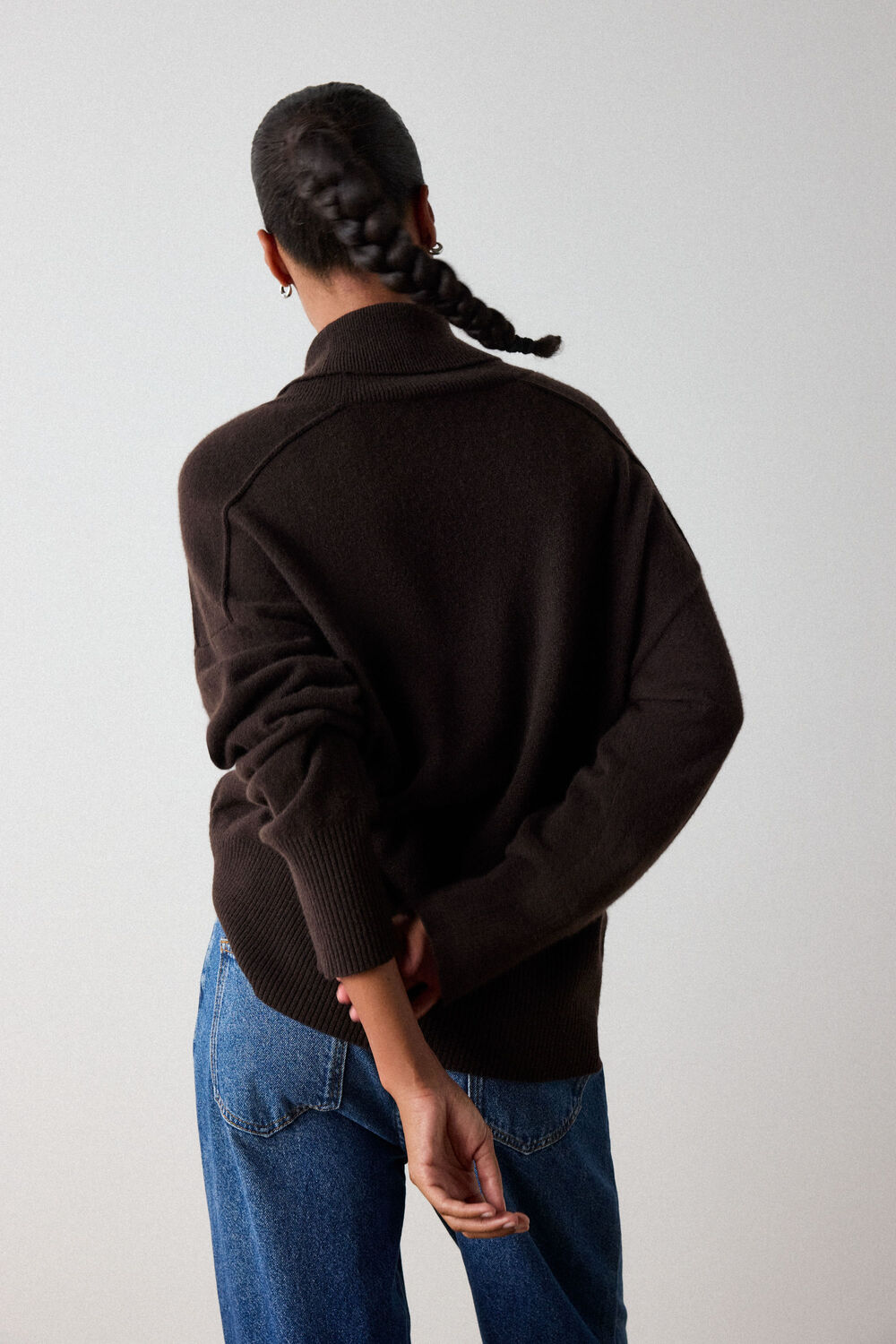 Brown Cashmere Seam Roll Neck Knit