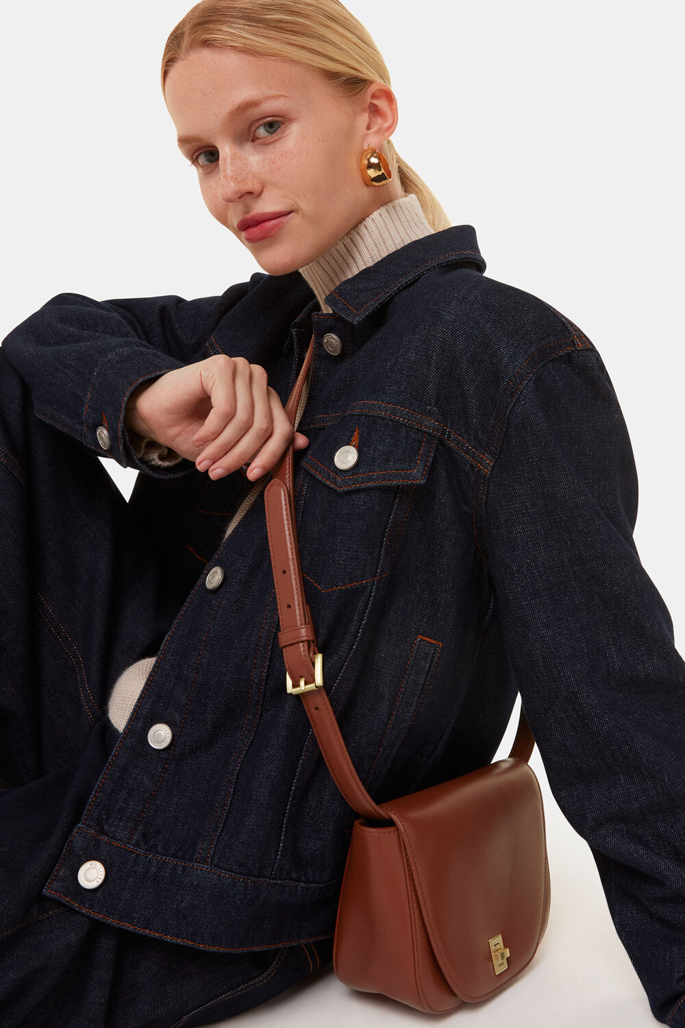 Carlota Turnlock Satchel