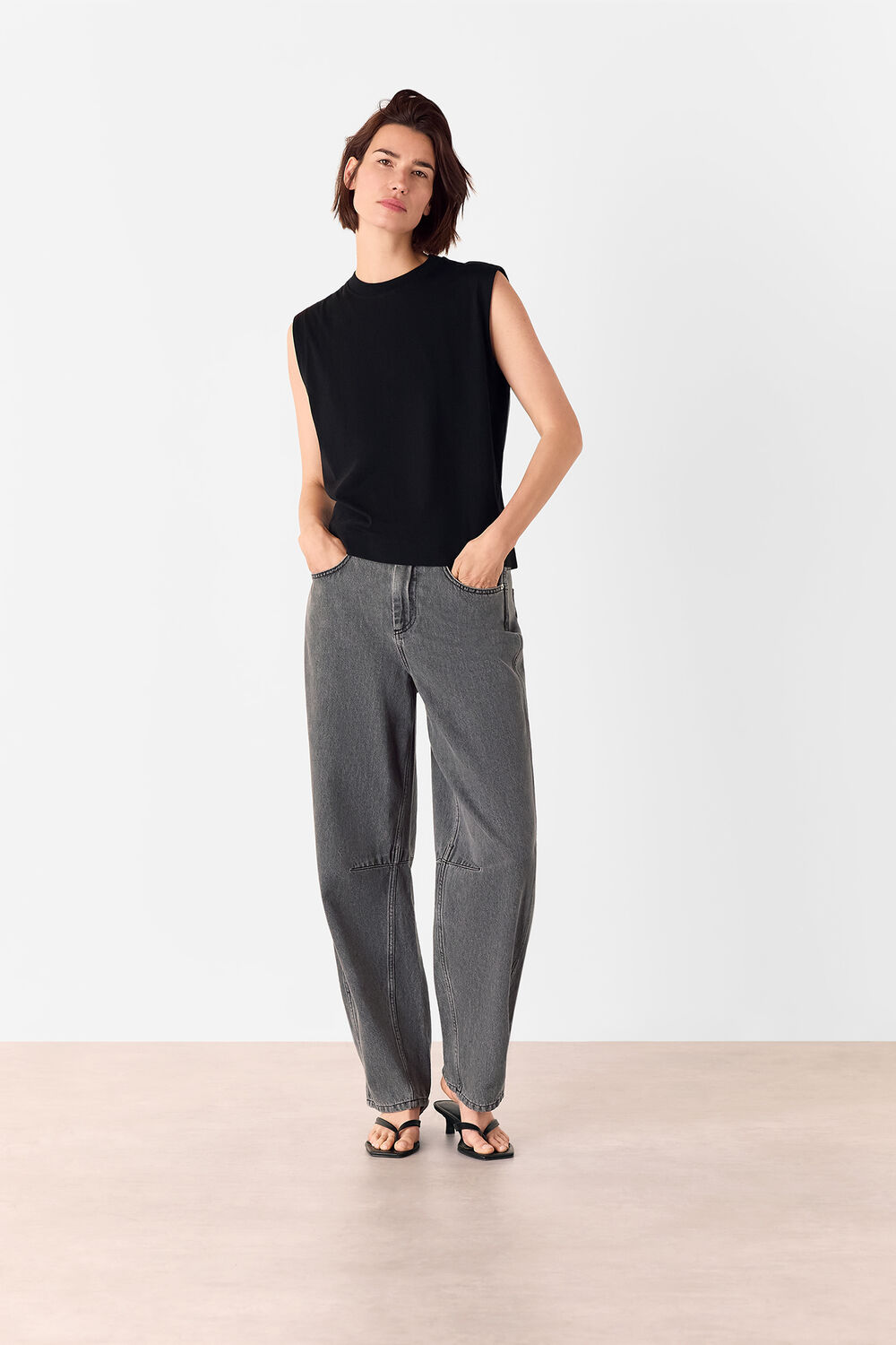 Grey Horseshoe Barrel Leg Jean