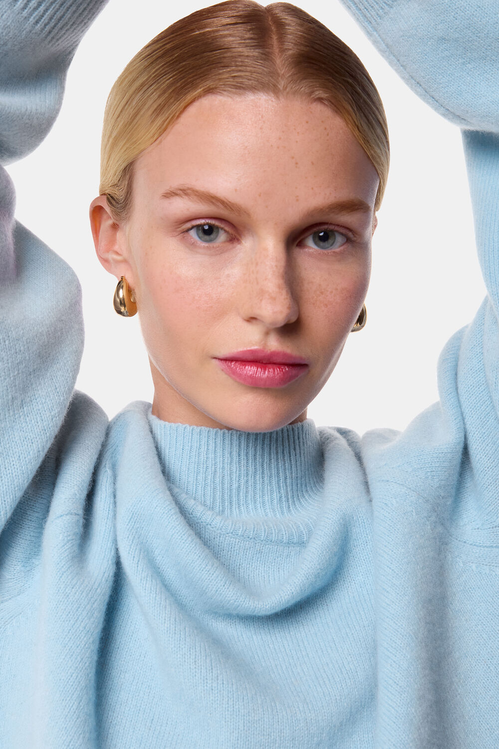 Funnel Neck Wool Knit