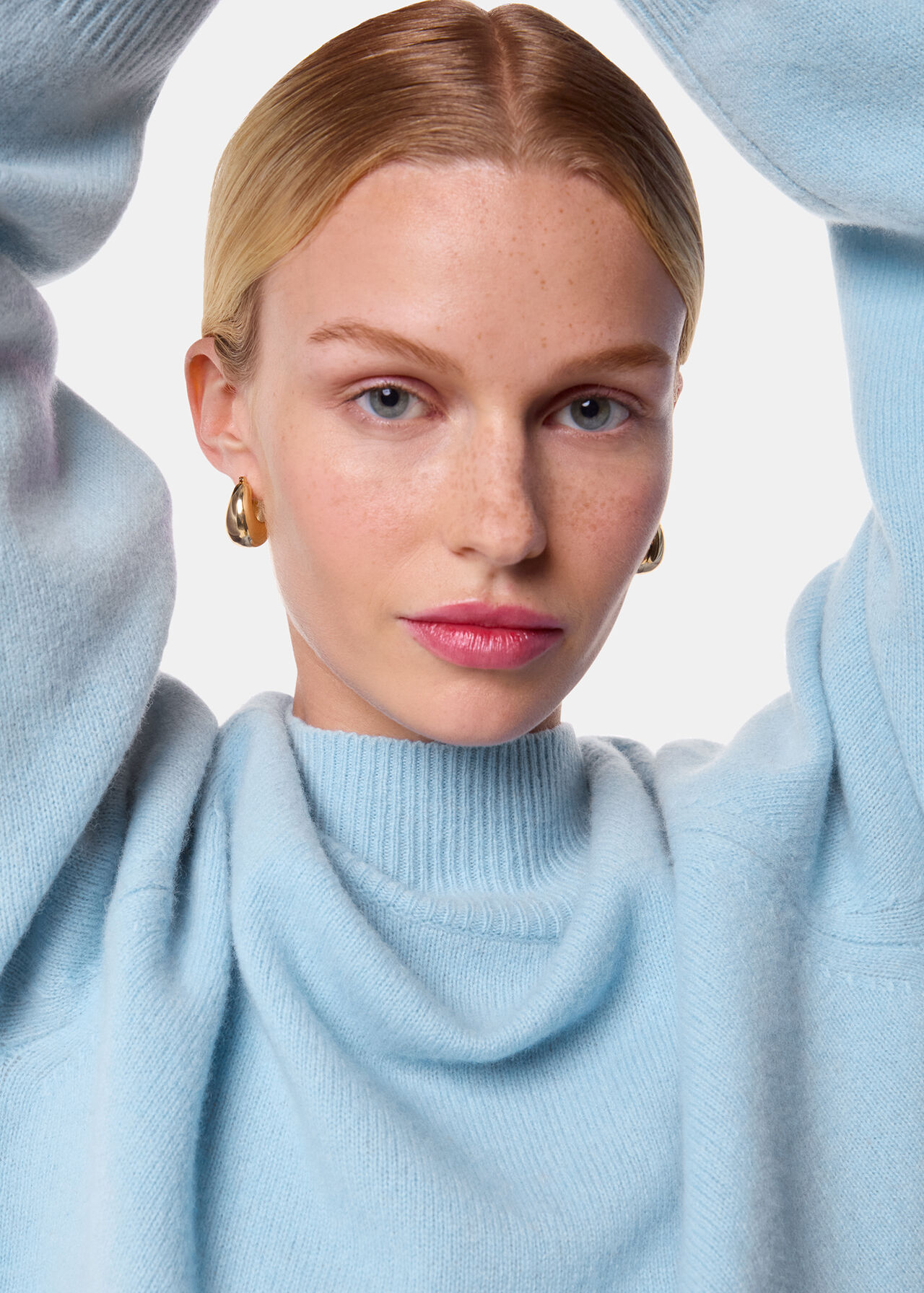 Wool Funnel Neck Knit