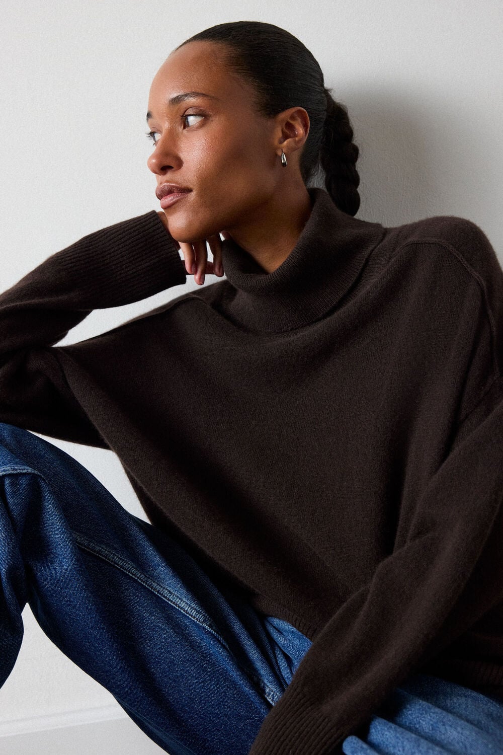 Brown Cashmere Seam Roll Neck Knit
