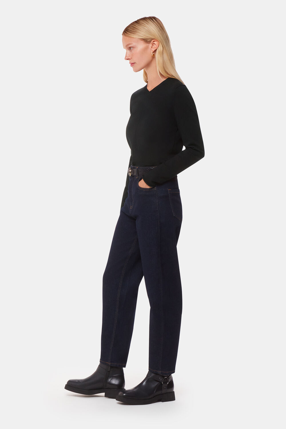 Black Mila V Neck Knit