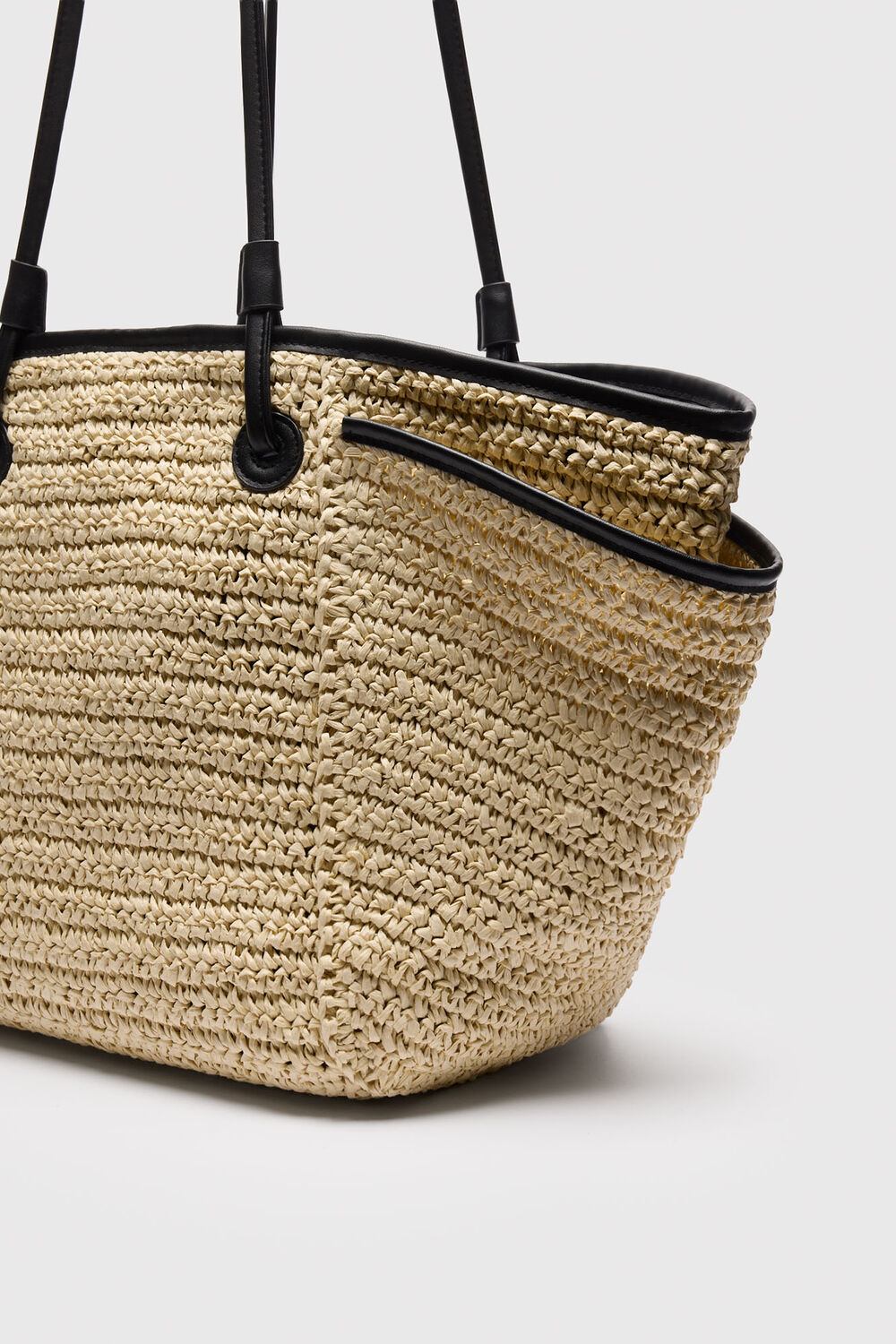 Zoelle Straw Tote Bag