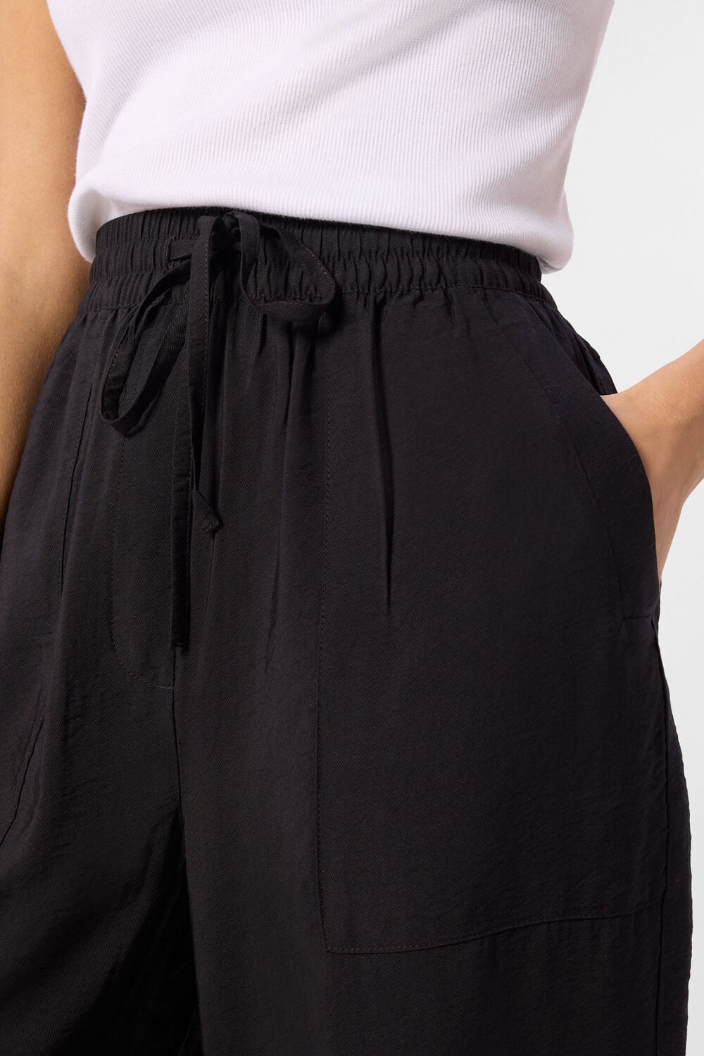 Black Petite Tie Waist Trouser