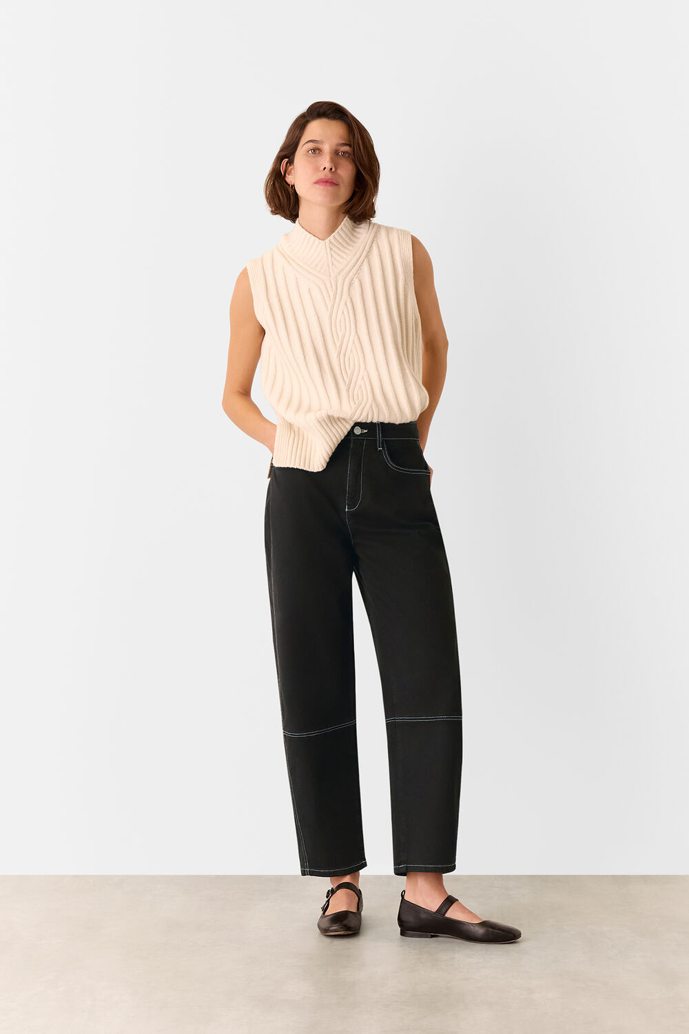 Black Contrast Detail Barrel Jean