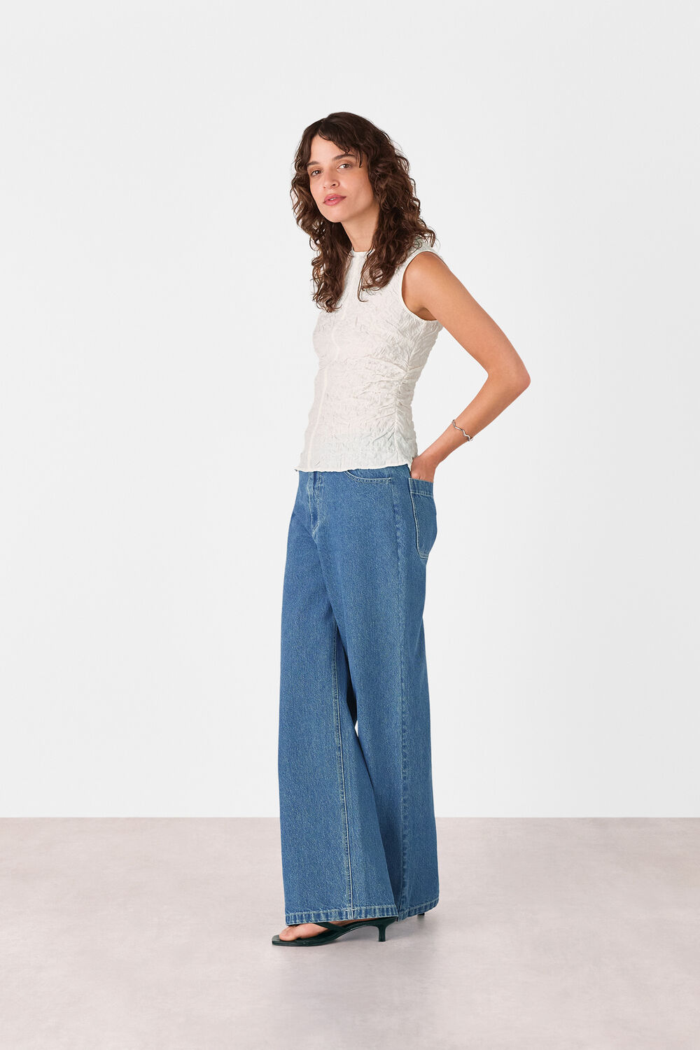 Relaxed Straight Leg Jean