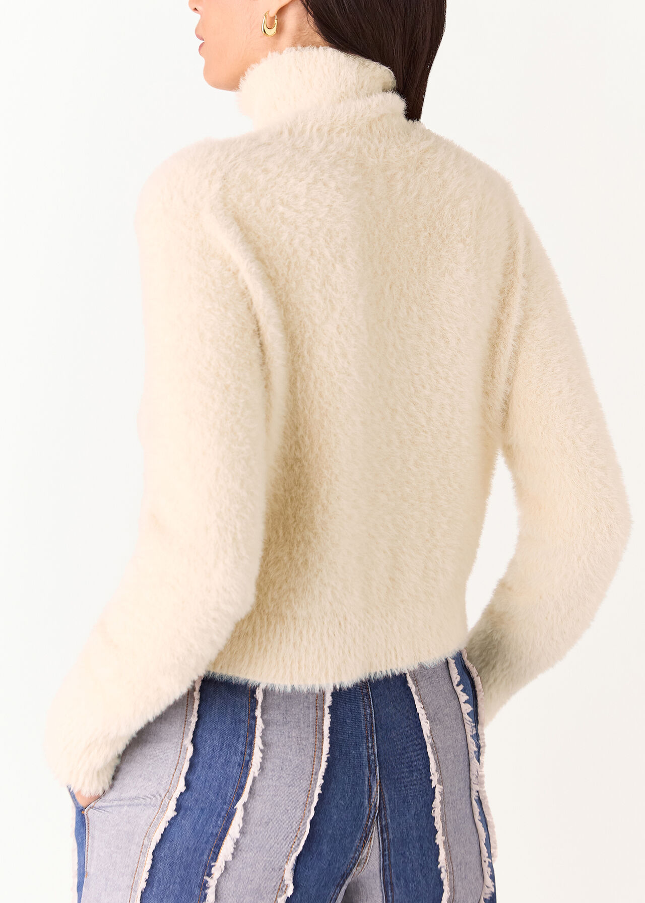 Isla Cropped Fluffy High Neck